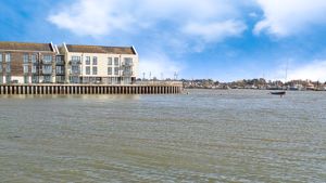 WATERSIDE MARINA- click for photo gallery